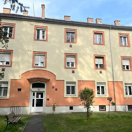 Platanwood Comforthome Zalaegerszeg Buitenkant foto