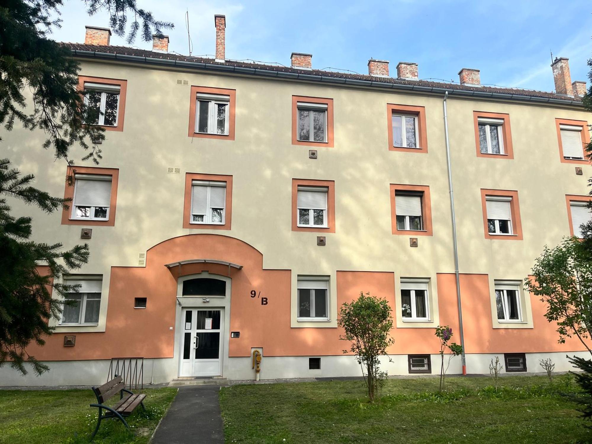 Platanwood Comforthome Zalaegerszeg Buitenkant foto