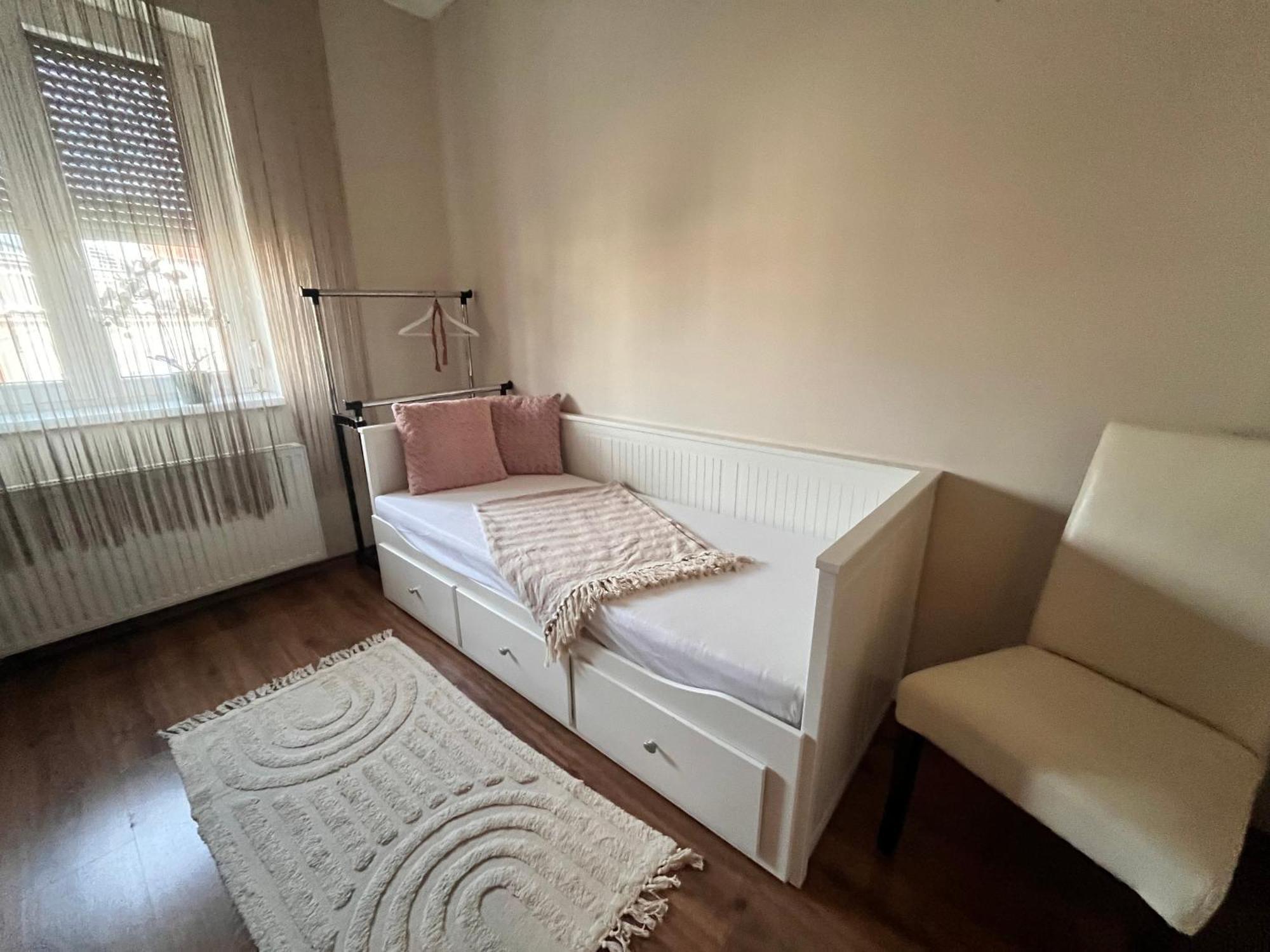 Platanwood Comforthome Zalaegerszeg Buitenkant foto